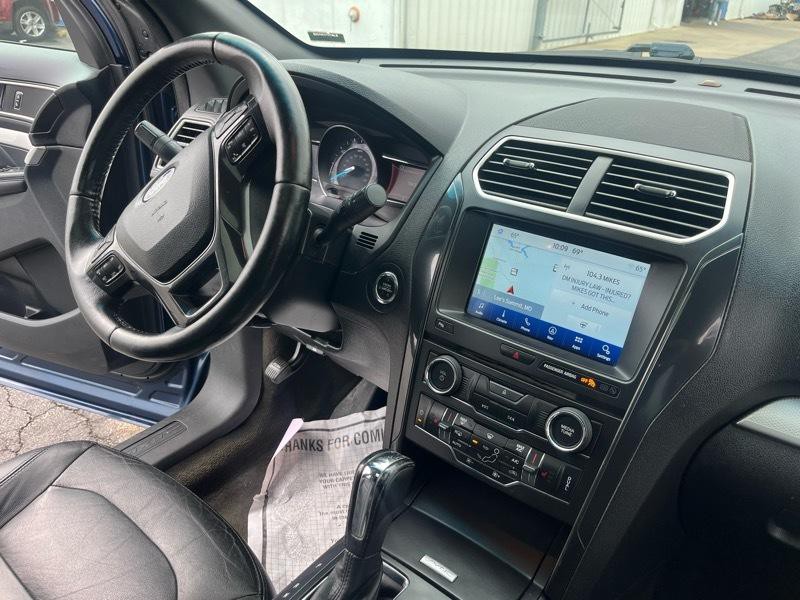 2017 Ford Explorer Image 10