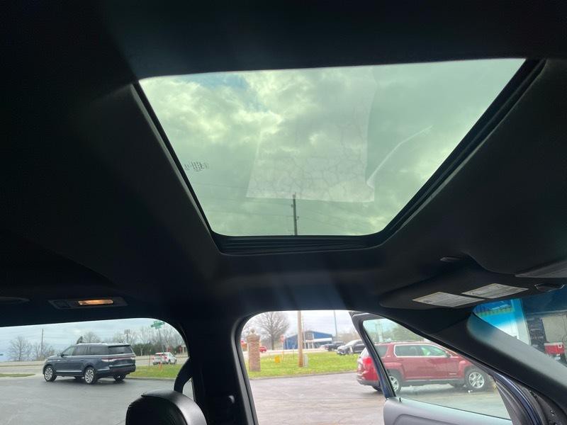 2017 Ford Explorer Image 11