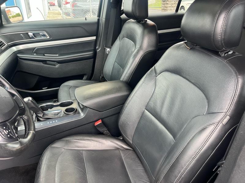 2017 Ford Explorer Image 16