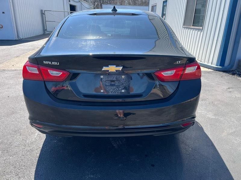 2016 Chevrolet Malibu Image 6