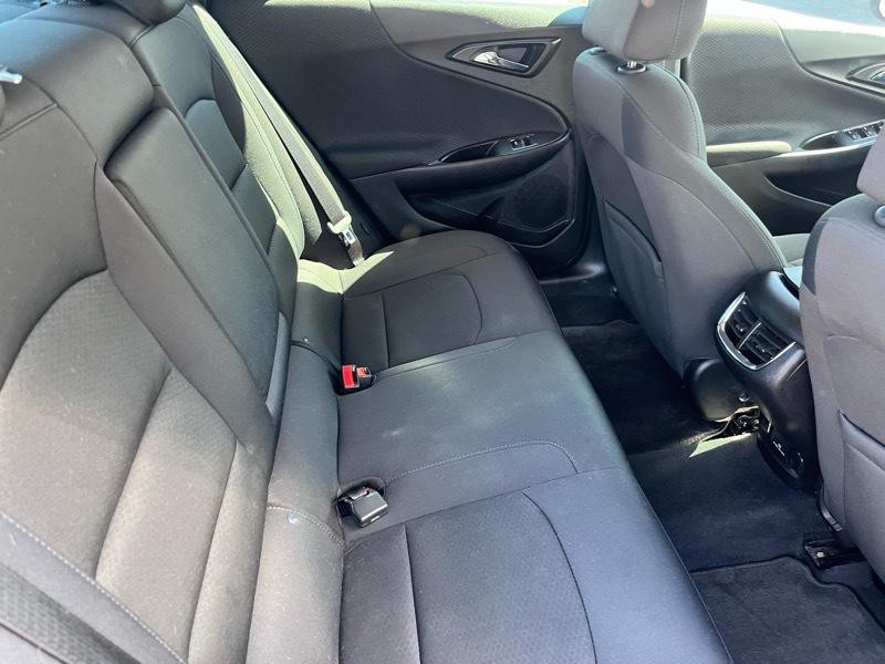 2016 Chevrolet Malibu Image 11