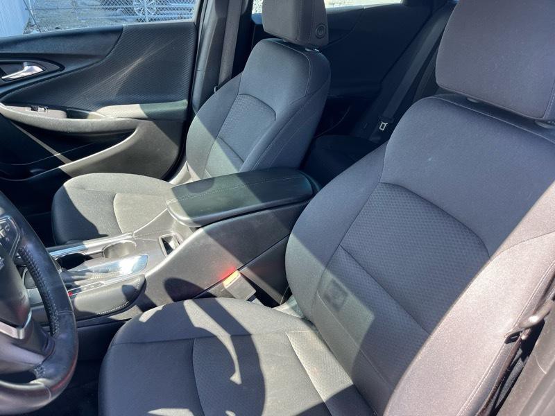 2016 Chevrolet Malibu Image 14