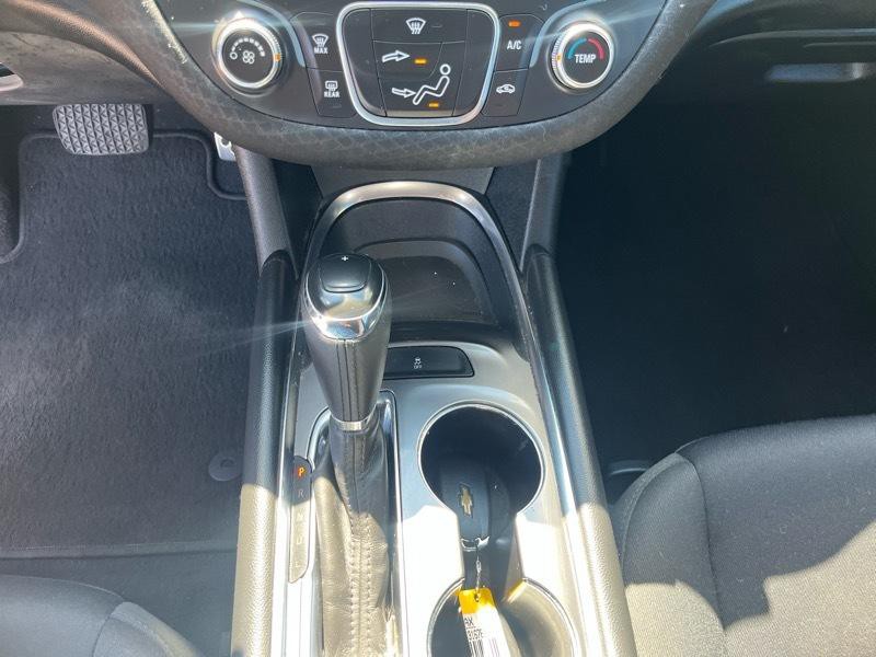 2016 Chevrolet Malibu Image 17