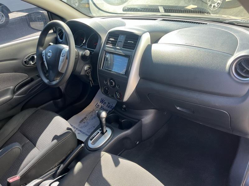 2016 Nissan Versa Image 8