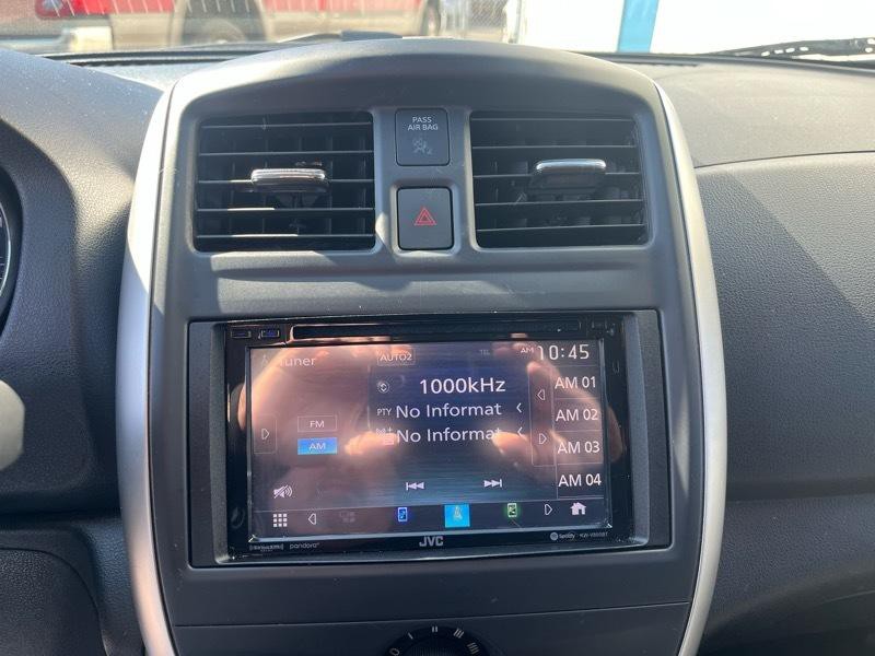 2016 Nissan Versa Image 15