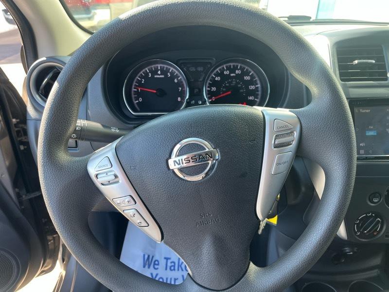 2016 Nissan Versa Image 18