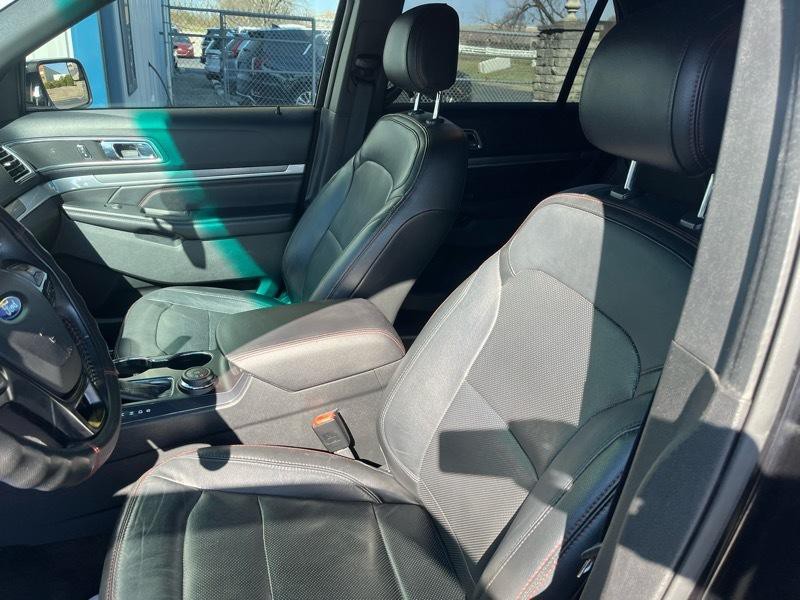2016 Ford Explorer Image 16