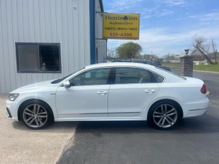 Image for 2017 Volkswagen Passat R-Line ID: 7330805