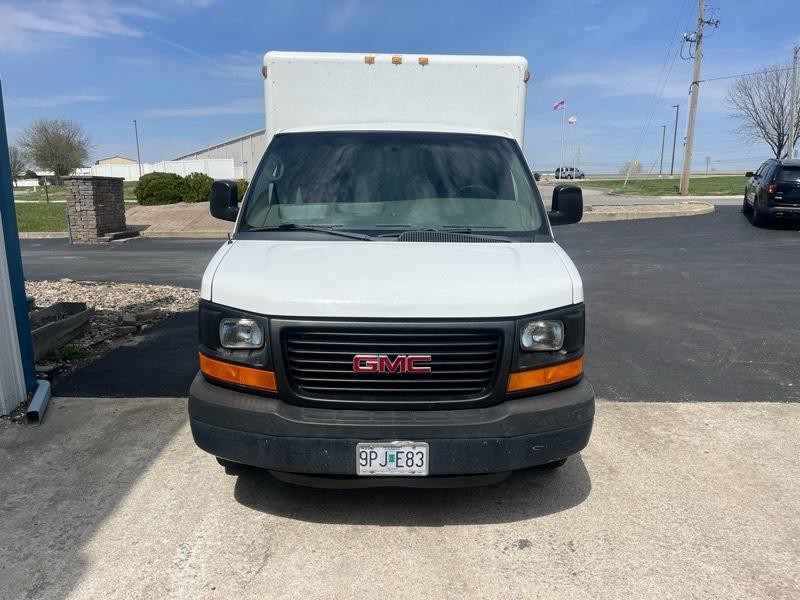 2013 GMC Savana Image 3
