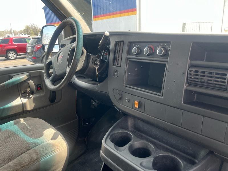 2013 GMC Savana Image 13