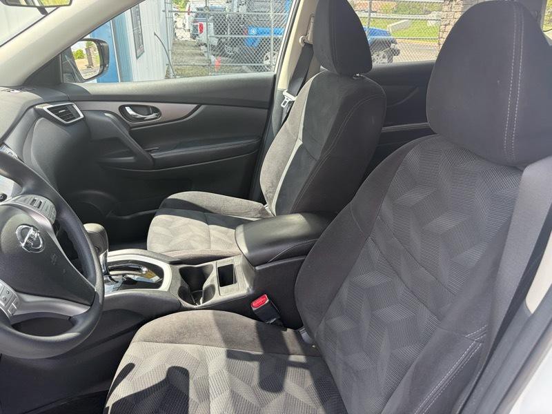 2014 Nissan Rogue Image 16