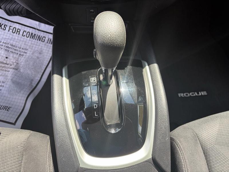 2014 Nissan Rogue Image 19