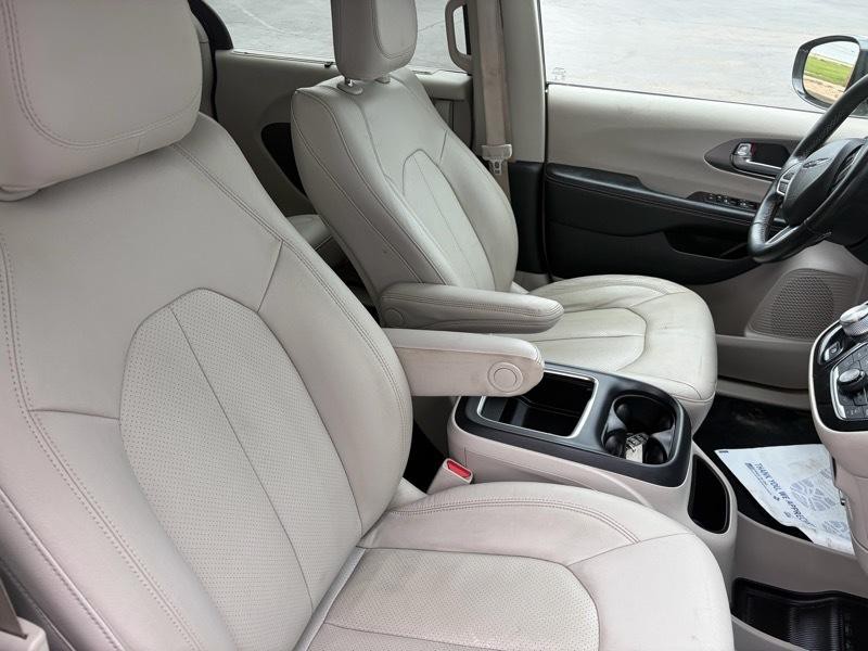 2021 Chrysler Pacifica Image 10