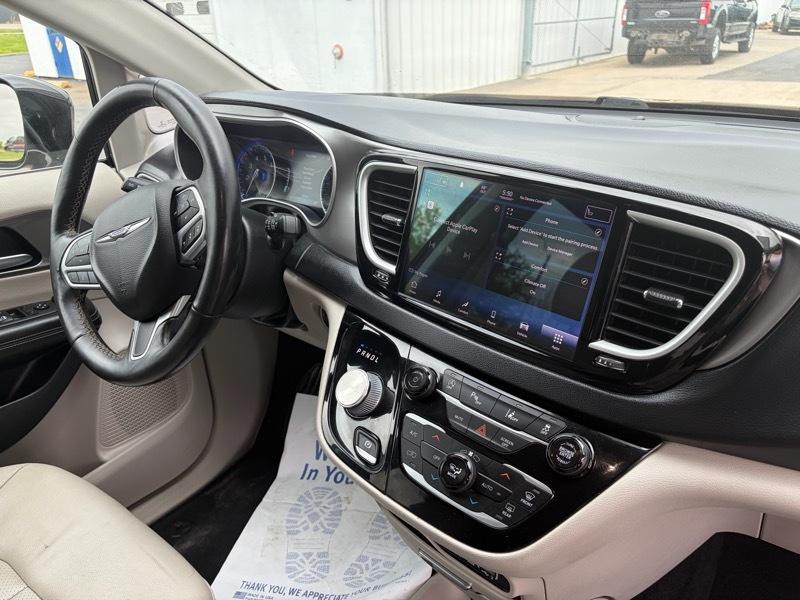 2021 Chrysler Pacifica Image 11