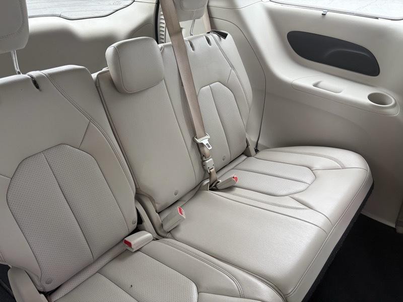 2021 Chrysler Pacifica Image 13