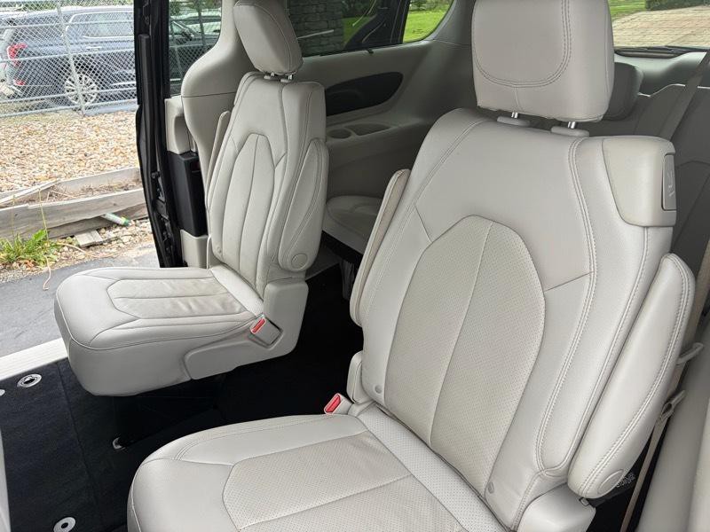 2021 Chrysler Pacifica Image 14