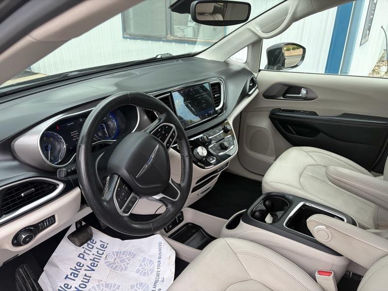 2021 Chrysler Pacifica Image 16