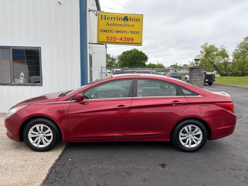 2011 Hyundai Sonata Image 1