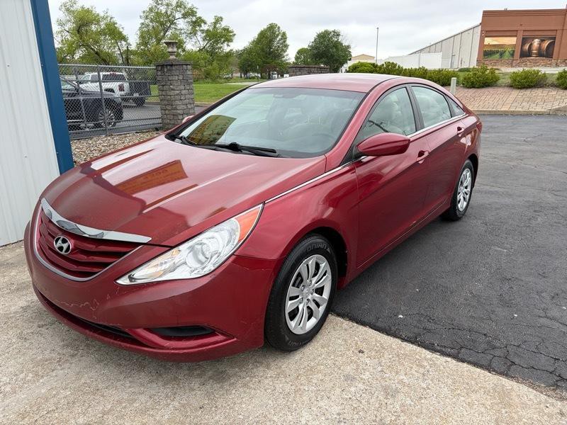 2011 Hyundai Sonata Image 3