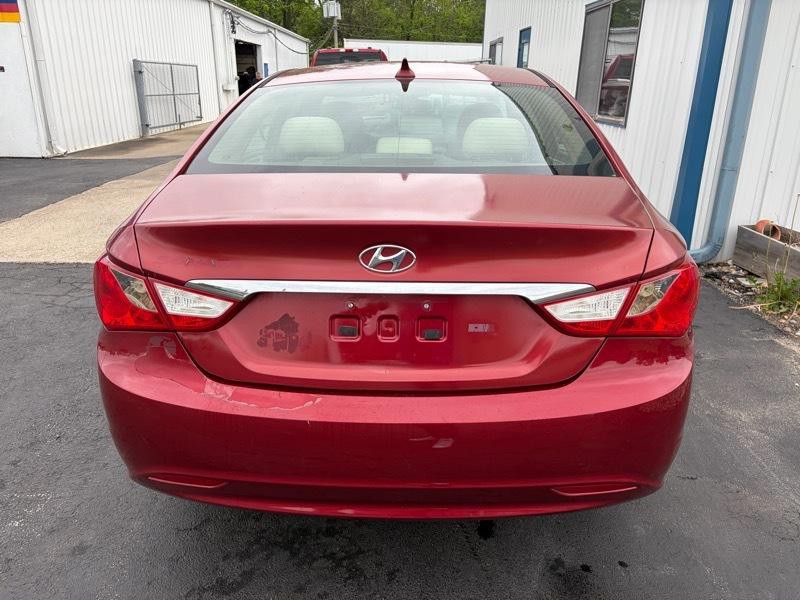 2011 Hyundai Sonata Image 6