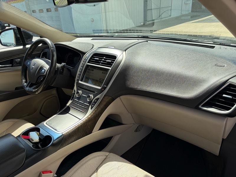 2016 Lincoln MKX Image 9