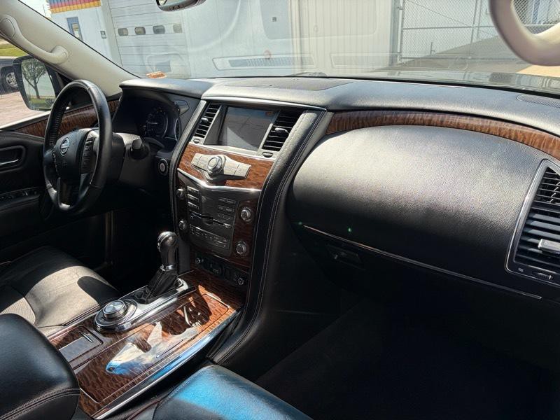 2017 Nissan Armada Image 9