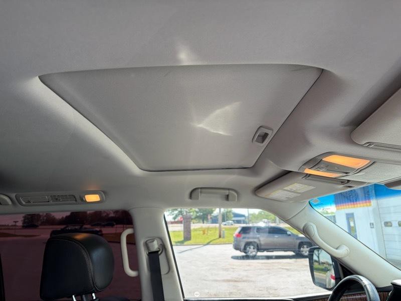 2017 Nissan Armada Image 11