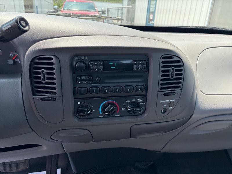 1998 Ford F-150 Image 12
