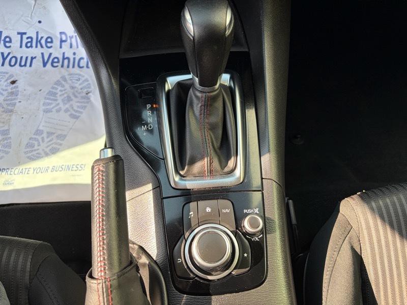 2015 Mazda Mazda3 Image 16
