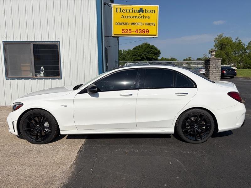 2019 Mercedes-Benz C-Class Image 1