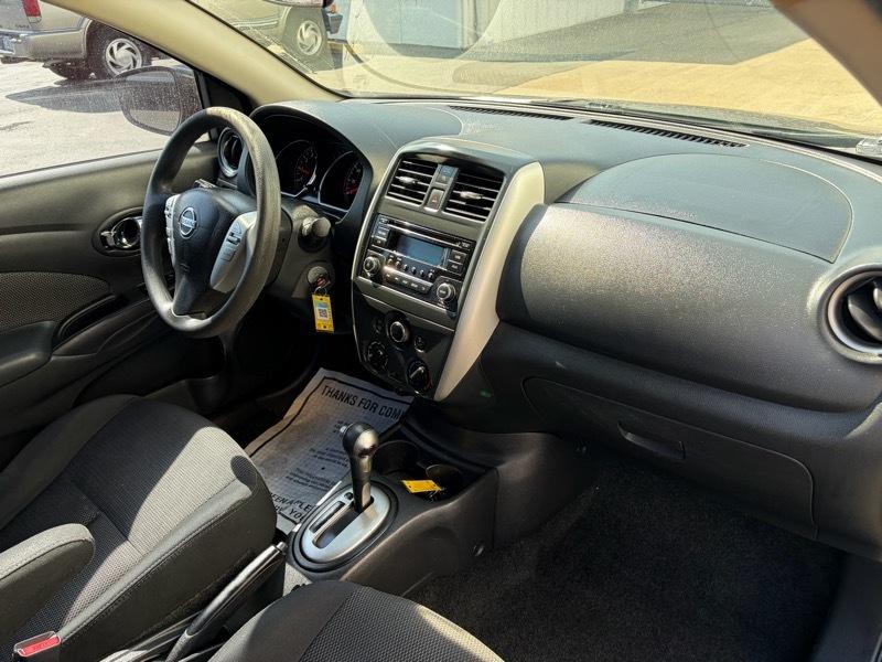 2016 Nissan Versa Image 8