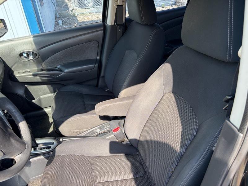 2016 Nissan Versa Image 14