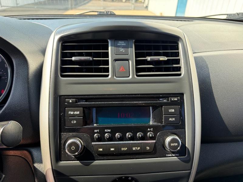 2016 Nissan Versa Image 15