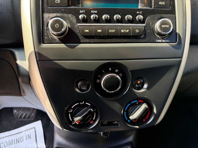 2016 Nissan Versa Image 16
