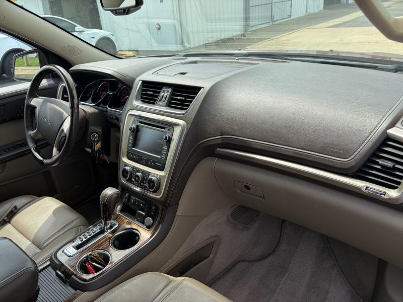 2015 GMC Acadia Image 8