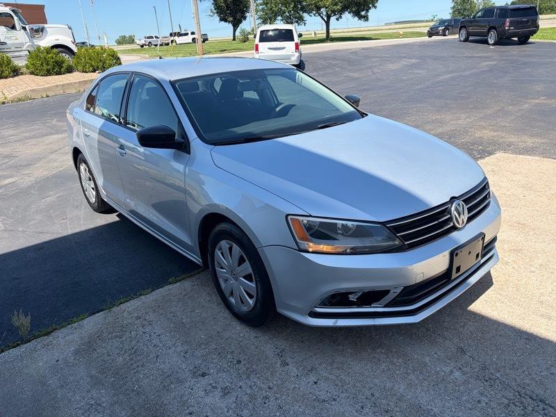 2016 Volkswagen Jetta Image 4