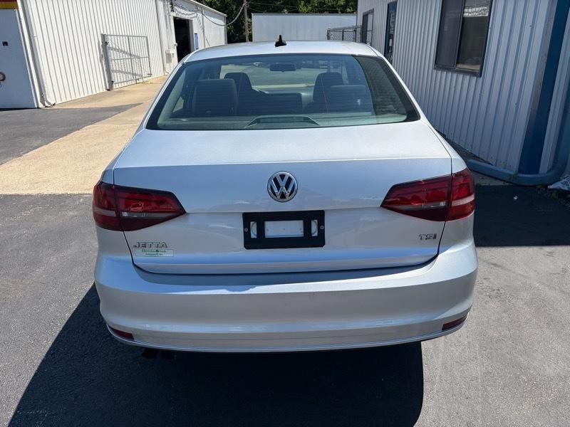 2016 Volkswagen Jetta Image 6
