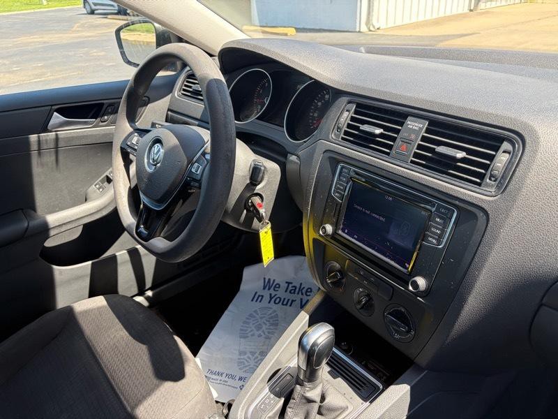 2016 Volkswagen Jetta Image 10