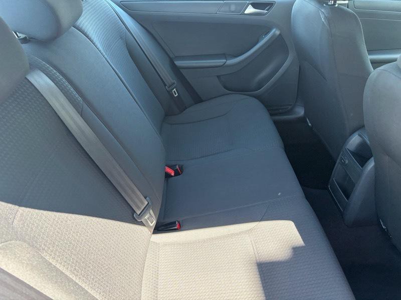 2016 Volkswagen Jetta Image 11