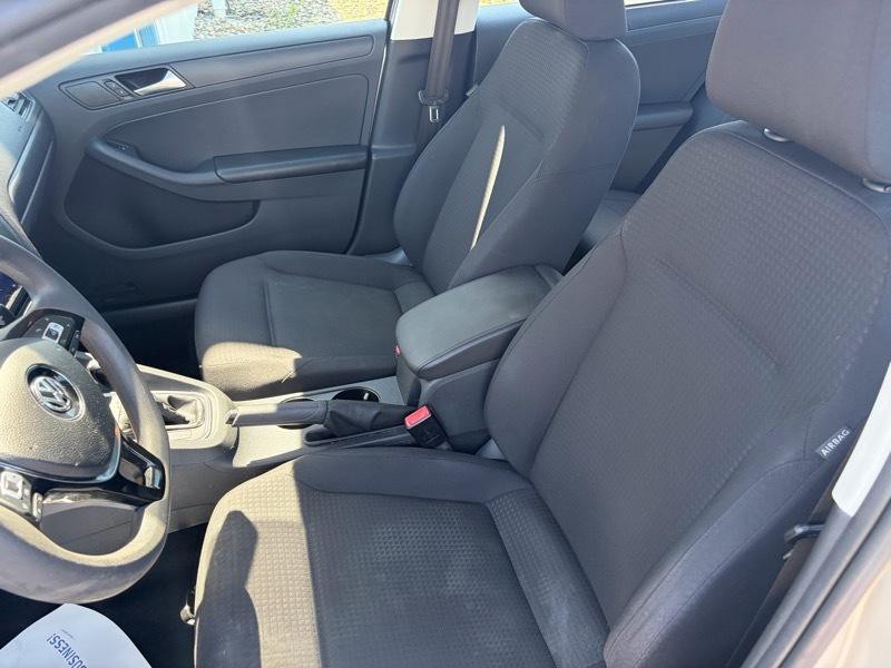 2016 Volkswagen Jetta Image 14