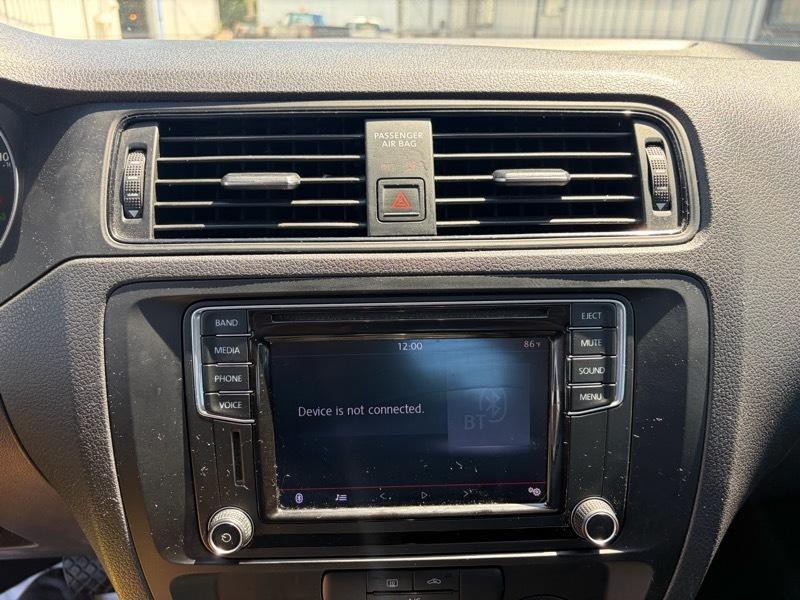 2016 Volkswagen Jetta Image 15