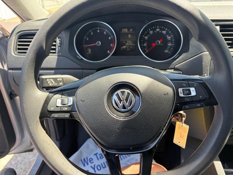2016 Volkswagen Jetta Image 18