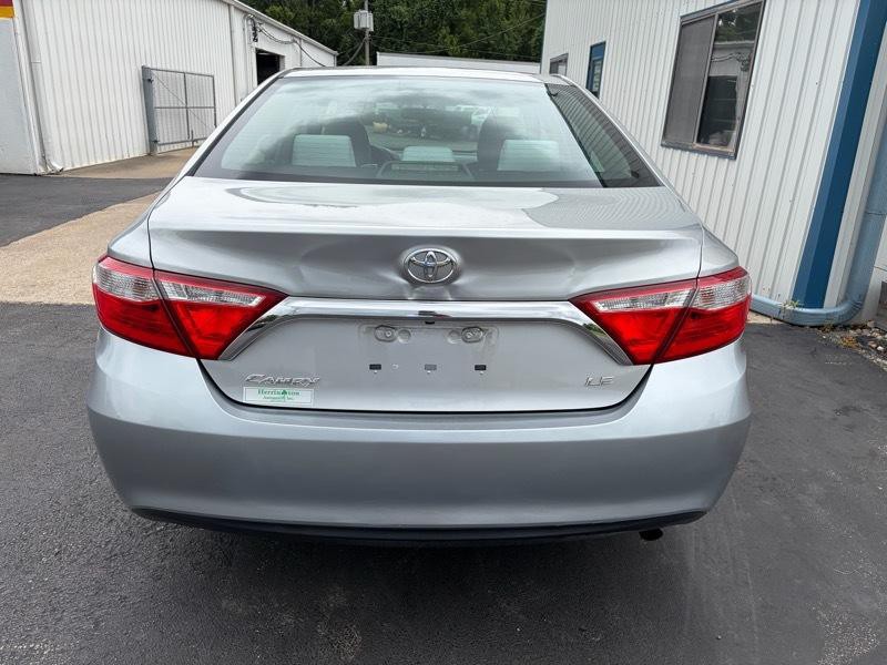 2015 Toyota Camry Image 6