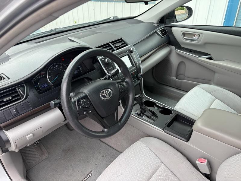 2015 Toyota Camry Image 14
