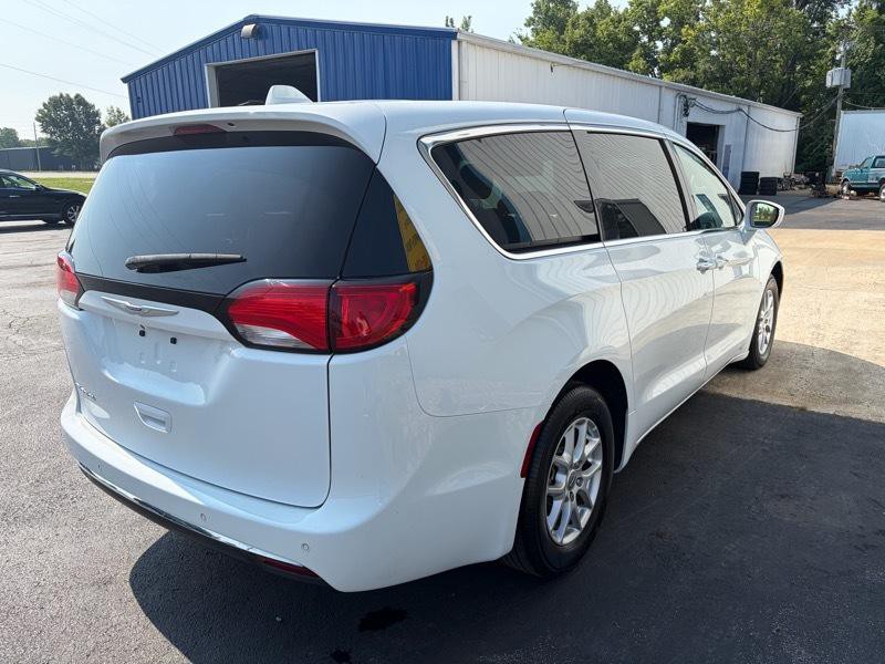 2020 Chrysler Pacifica Image 4