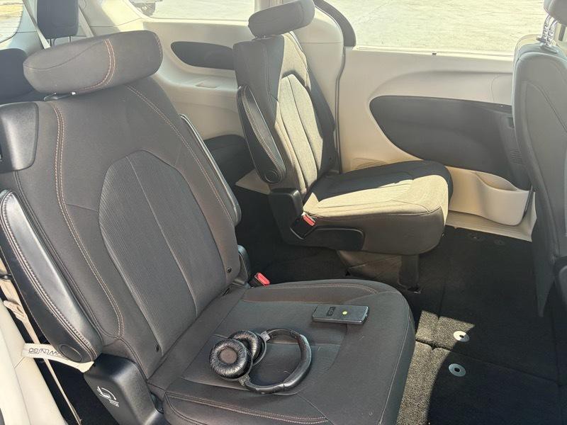 2020 Chrysler Pacifica Image 12