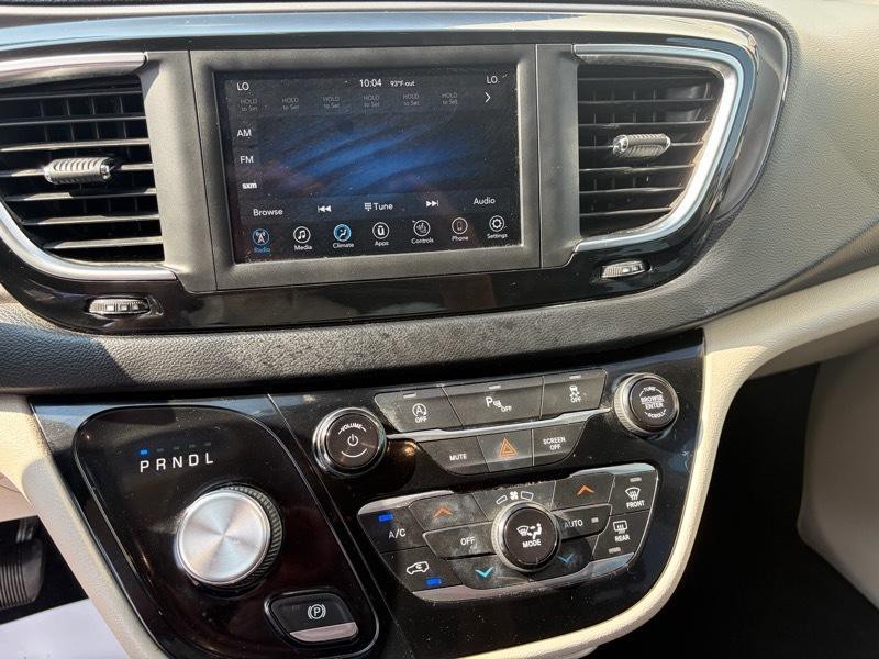 2020 Chrysler Pacifica Image 17