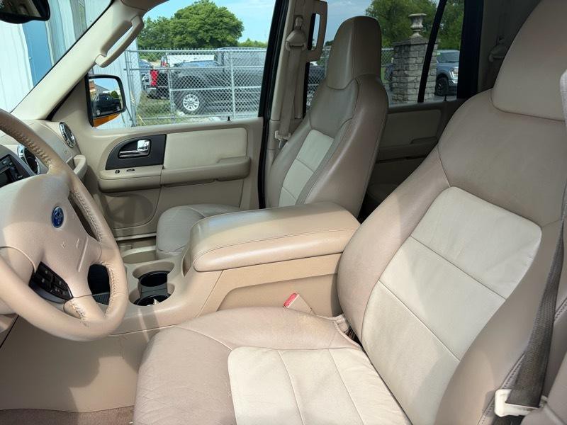 2005 Ford Expedition Image 15