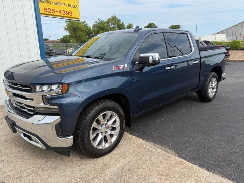 2021 Chevrolet Silverado 1500 Image 2