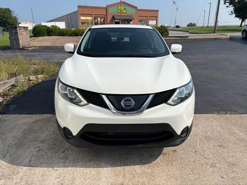 2019 Nissan Rogue Image 3